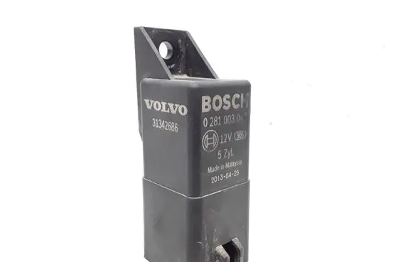 Volvo V60 Glow plug pre-heat relay 31342686 0281003047