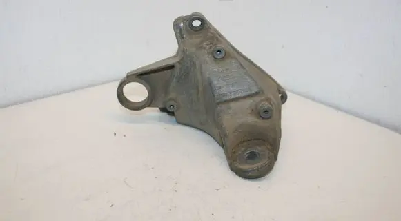 Audi A4 S4 B5 8D Gearbox mounting bracket 8D0399114L