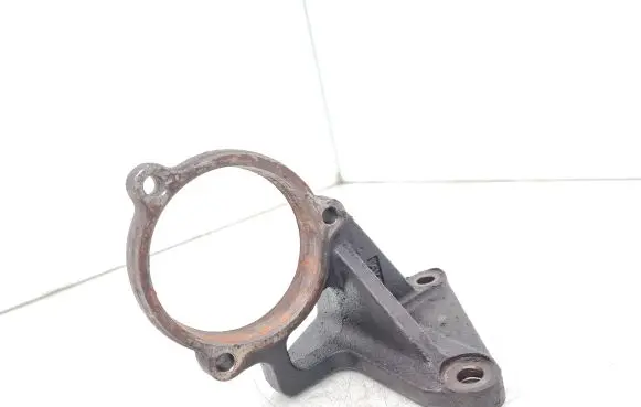Nissan Primera Driveshaft support bearing bracket 