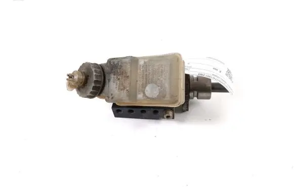 Volkswagen Transporter - Caravelle T4 Master brake cylinder