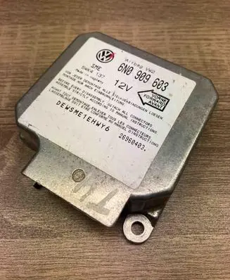 Seat Alhambra (Mk1) Airbag control unit/module 6N0909603 5WK137