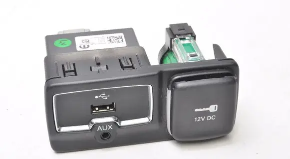 Jeep Renegade USB socket connector 07356934240