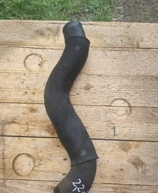 Intercooler hose/pipe