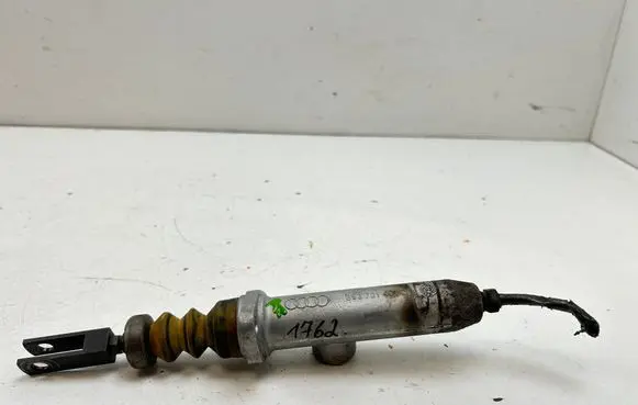 Audi 80 90 S2 B4 Clutch master cylinder 893721401D