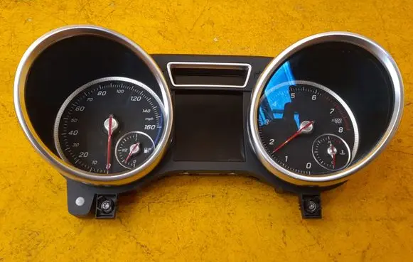 Mercedes-Benz GLE AMG (W166 - C292) Speedometer (instrument cluster) A1669004621