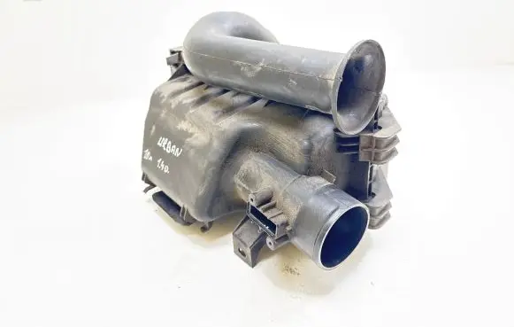 Toyota Urban Cruiser (XP110) Air filter box 1020007S01