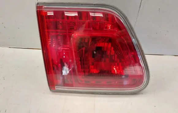 Toyota Avensis T270 Tailgate rear/tail lights 8159105110 8158505110