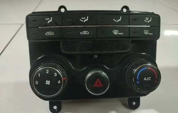Hyundai i30 Climate control unit DDD095141