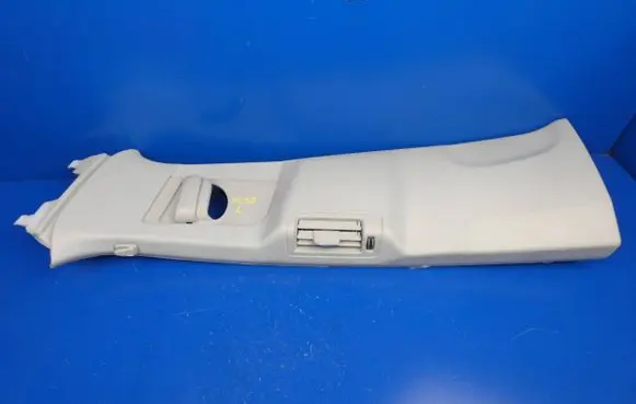 Volvo XC90 (B) pillar trim (top)