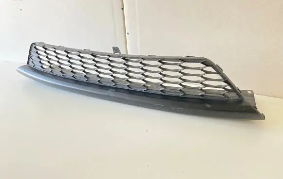 Honda Jazz Front bumper lower grill 71102TARG0