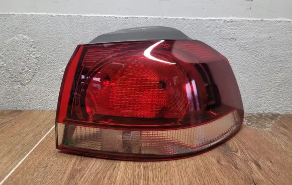 Volkswagen Golf V Rear/tail lights 5K0945258