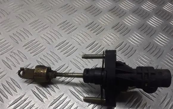 Toyota Corolla Verso E121 Clutch slave cylinder 