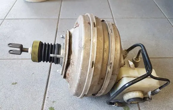 BMW 5 E60 E61 Brake booster 67788260 296778826014