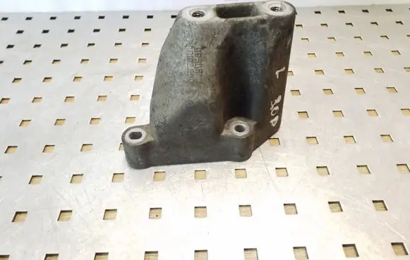 Chrysler 300 - 300C Engine mounting bracket 04578181AA
