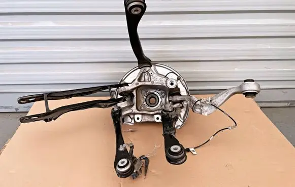 BMW 5 G30 G31 G38 Stub axle 