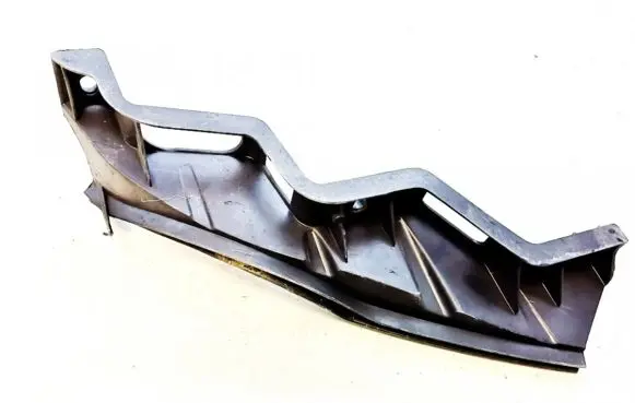 Volkswagen PASSAT B6 Front bumper mounting bracket 3c0807889