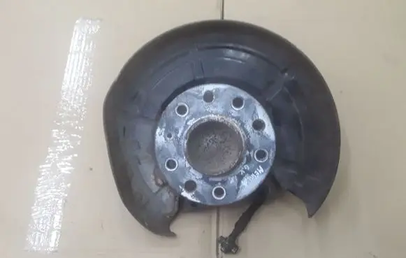 Opel Meriva B Rear wheel hub NOCODE