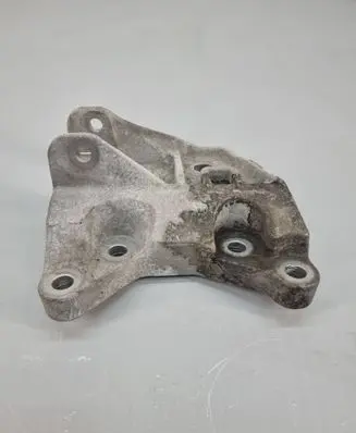 Land Rover Range Rover Evoque L538 Engine mounting bracket GJ326P096AF