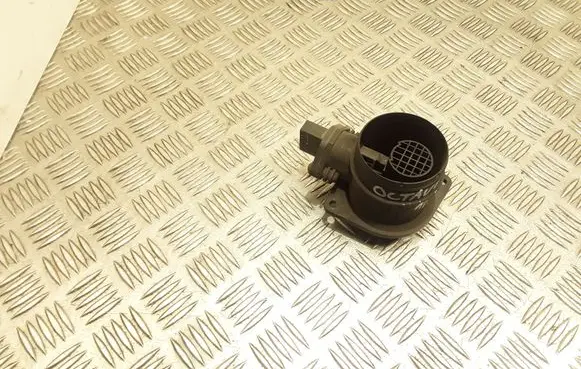 Skoda Octavia Mk2 (1Z) Mass air flow meter 0281002531 038906461B