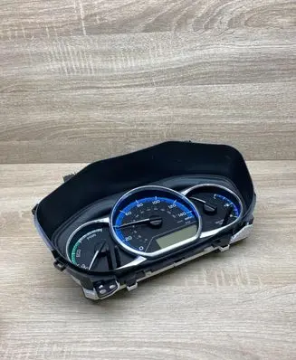 Toyota Yaris Speedometer (instrument cluster) 838000UL70 MB1575705570