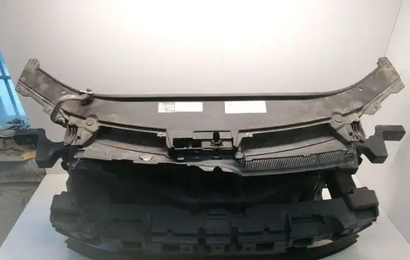 Volkswagen PASSAT B6 Radiator support slam panel bracket 3C0010409J