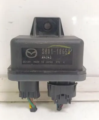 Mazda CX-5 Glow plug pre-heat relay SH0118650 K4243