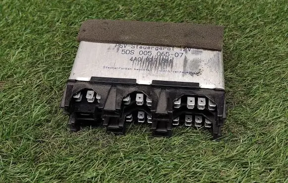 Audi A8 S8 D2 4D Seat control module 4A0907381 5DS00506507