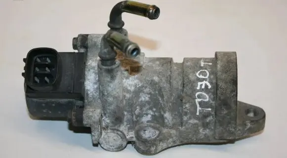 Toyota Avensis T220 EGR valve 2562027080