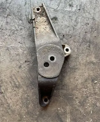 BMW 5 E39 Engine mounting bracket 10960