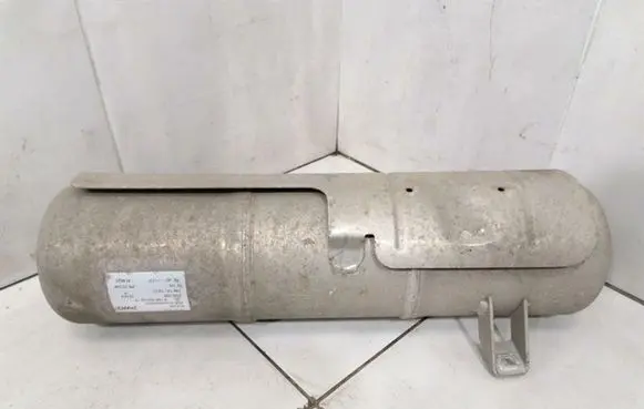 Mercedes-Benz GLS X166 Air suspension tank/reservoir A1663200215