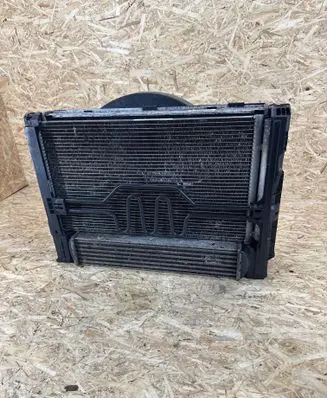 BMW 3 E90 E91 Coolant radiator 850907903 4351274