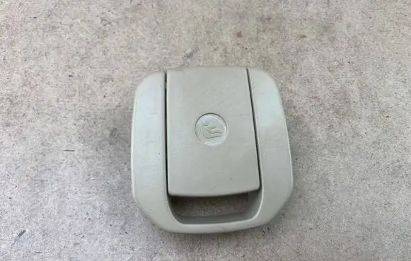 BMW 3 F30 F35 F31 ISOFIX cover 7319688 52207319688 7319604