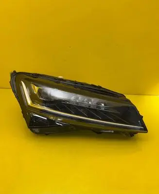 Skoda Superb B8 (3V) Headlight/headlamp 3V1941016D