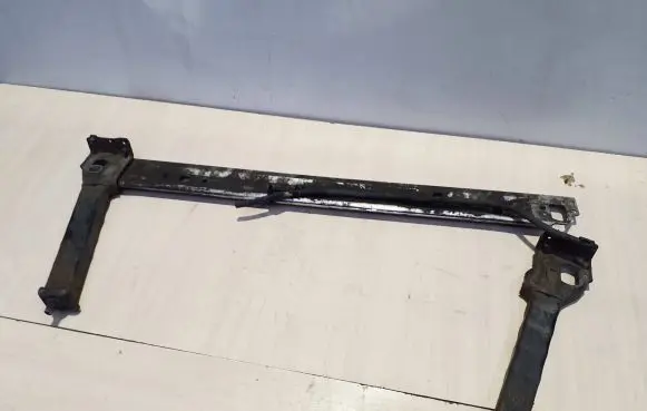 Renault Megane III Bottom radiator support slam panel 