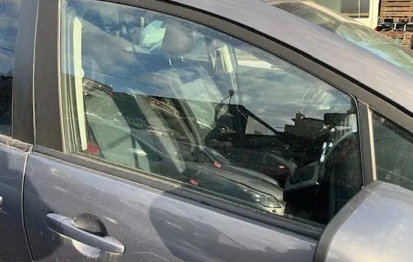 Mazda MX-5 NC Miata Front door window glass four-door 