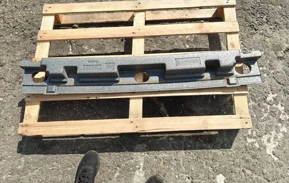 Hyundai Tucson JM Rear bumper foam support bar 866202E000