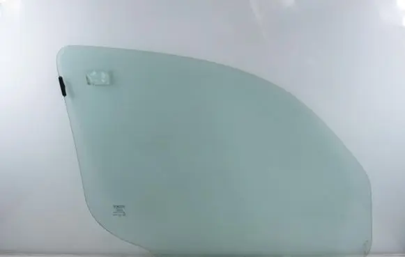 Fiat Doblo Front door window glass four-door 