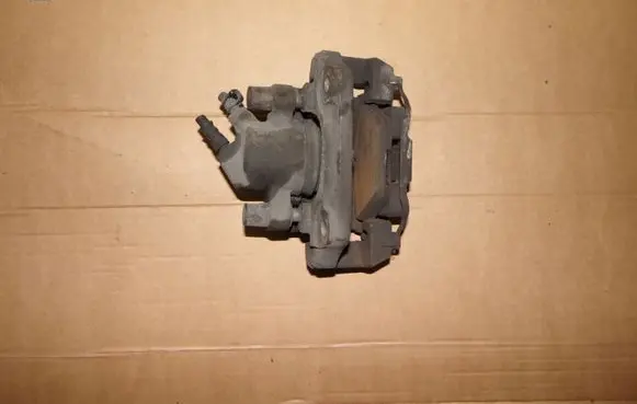 BMW 1 E81 E87 Front brake caliper
