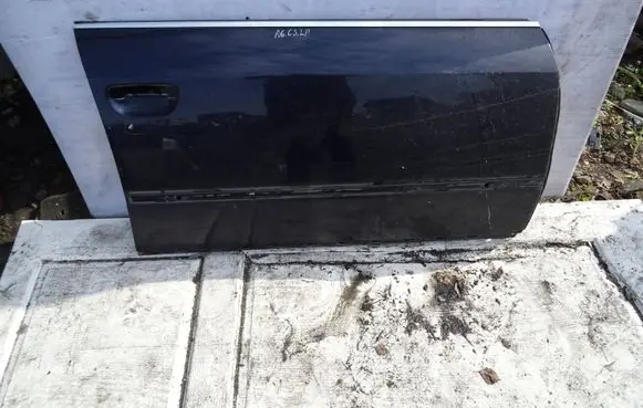 Audi A6 S6 C5 4B Front door