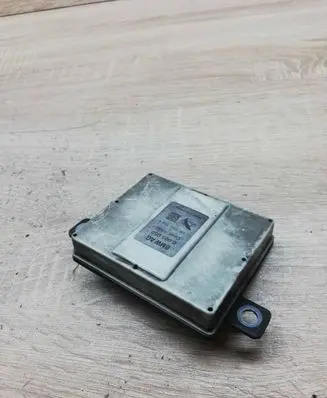 BMW X5 E53 Aerial antenna amplifier 6905950 1767300