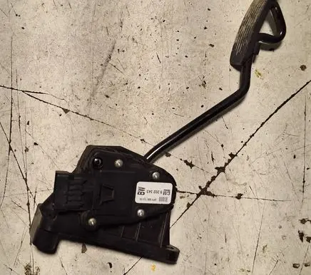 Opel Zafira B Accelerator throttle pedal 6PV00811500 9202343