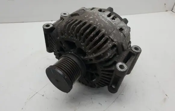 Mercedes-Benz E W211 Generator/alternator A6421540402 2543289B 707007800