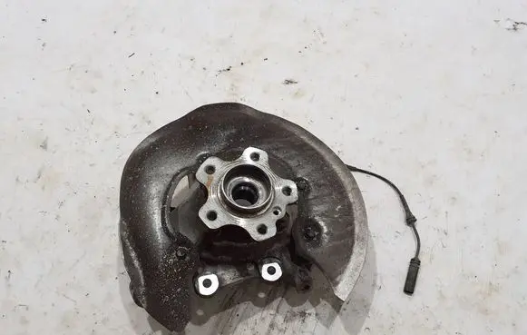 BMW 4 G22 G23 G24 G26 Rear wheel hub 6879524