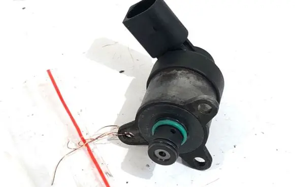Mercedes-Benz E W211 Fuel pressure regulator 0928400508