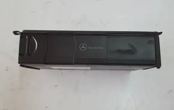 Mercedes-Benz C W203 CD/DVD changer A2208274642