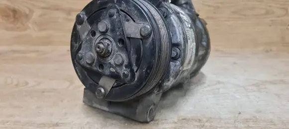 Volvo XC70 Air conditioning (A/C) compressor (pump) P30630921