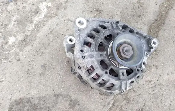 Audi A4 S4 B5 8D Generator/alternator 06B903016D