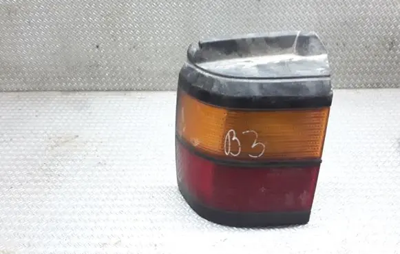 Volkswagen PASSAT B3 Rear/tail lights 333945257