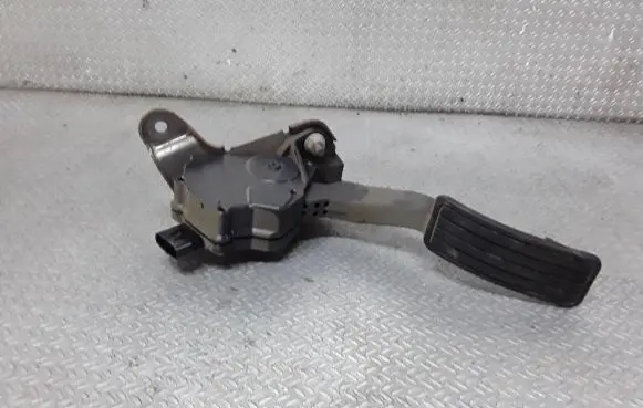 Subaru Forester SH Accelerator throttle pedal