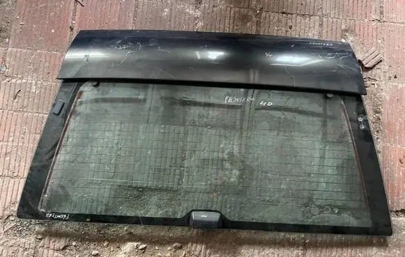 Opel Frontera A Rear windscreen/windshield window 